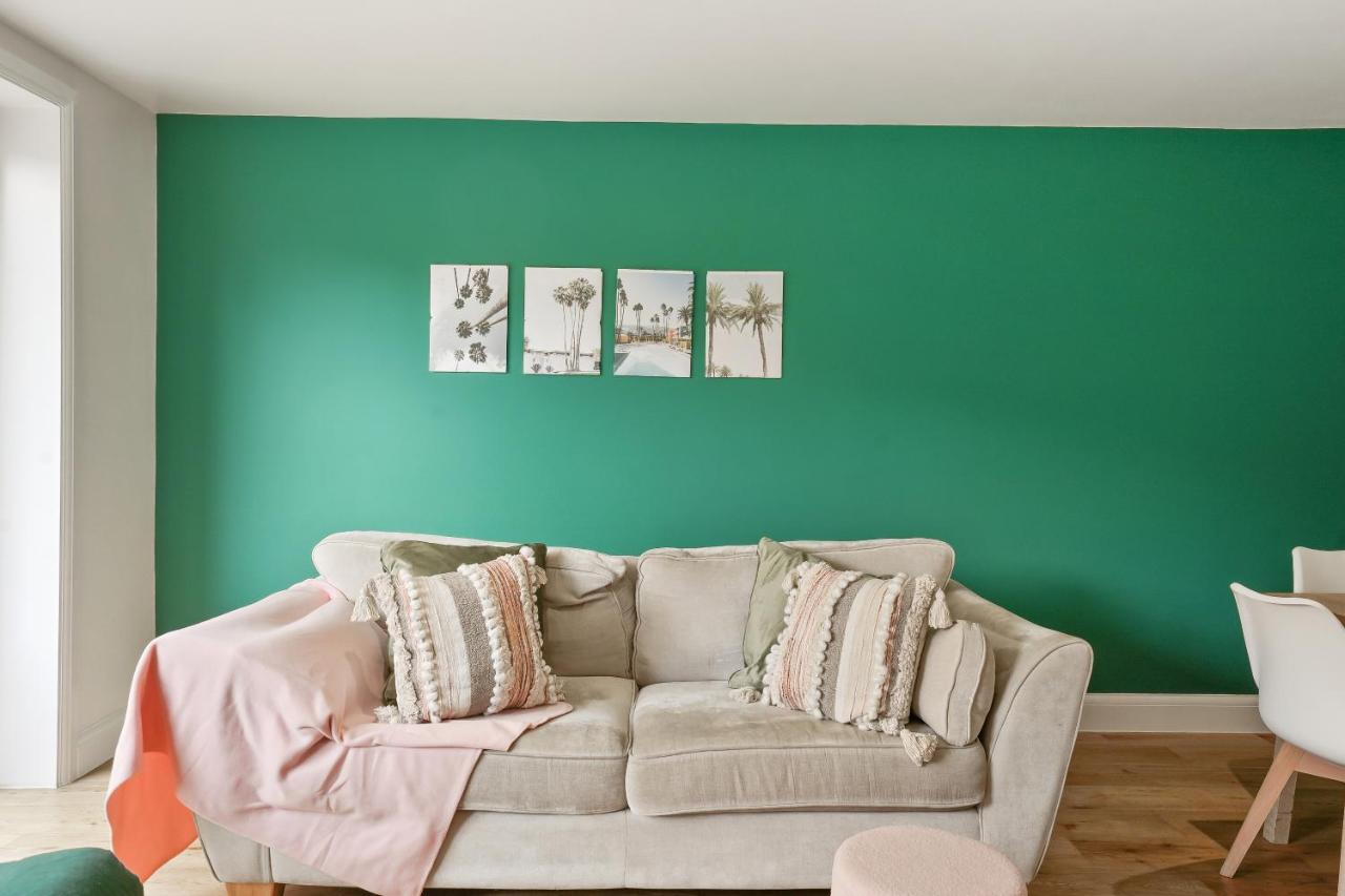Lovely 4 Bed With Ensuite Free Wifi Off Street Parking In Sutton Morden  외부 사진